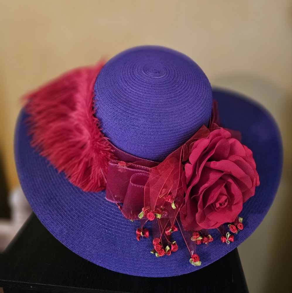 GORGEOUS RED HAT SOCIETY HAT